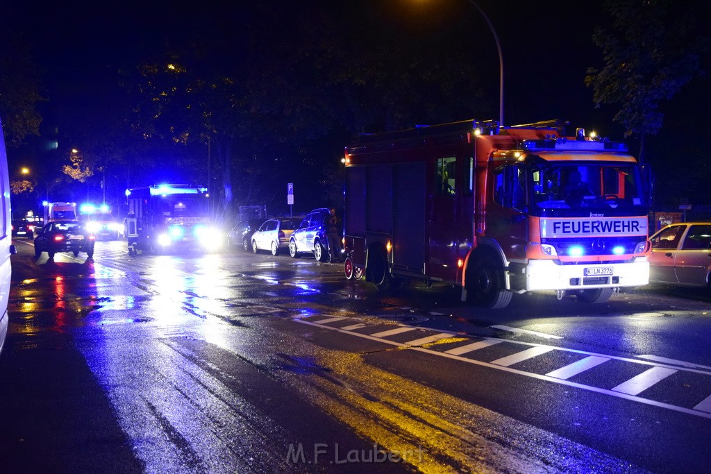 Feuer 2 Koeln Porz Finkenberg Steinstr Konrad Adenauerstr P23.JPG - Miklos Laubert